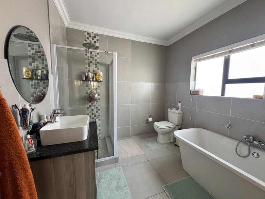 3 Bedroom Property for Sale in Hillcrest Northern Cape